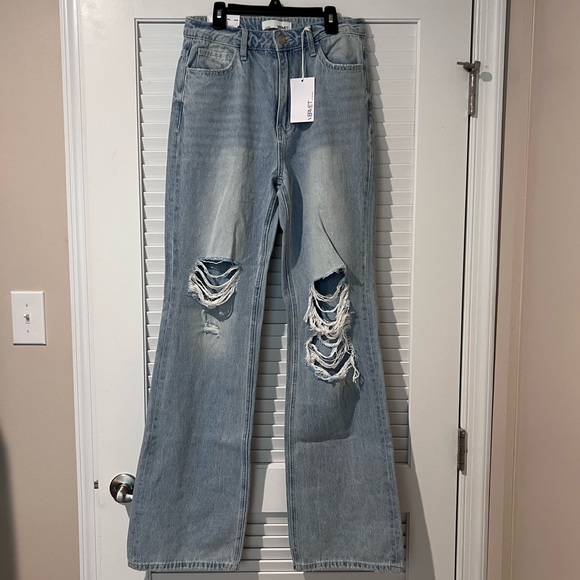 Vervet Dark Wash Leslie 90’s Flare Denim Jeans - Picture 4 of 8